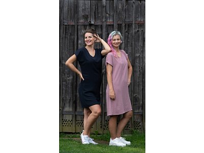 Temně modré šaty s kapsami - vel.38